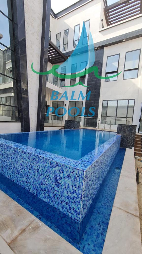 Villa pool